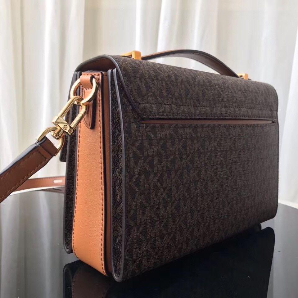 WhatsApp Image 2022-06-14 at 5.23.50 PM Michael Kors Hendrix Signature Messenger Shoulder Bag