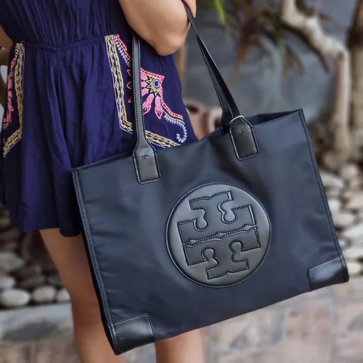 WhatsApp Image 2022-12-24 at 1.51.22 AM Tory Burch Ella Black Tote Bag(With Box)