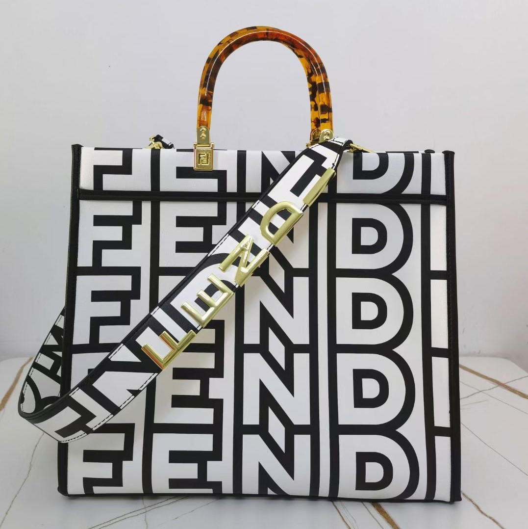 WhatsApp Image 2023-03-09 at 16.07.46 Fendi Roma Sunshine White Monogram Tote