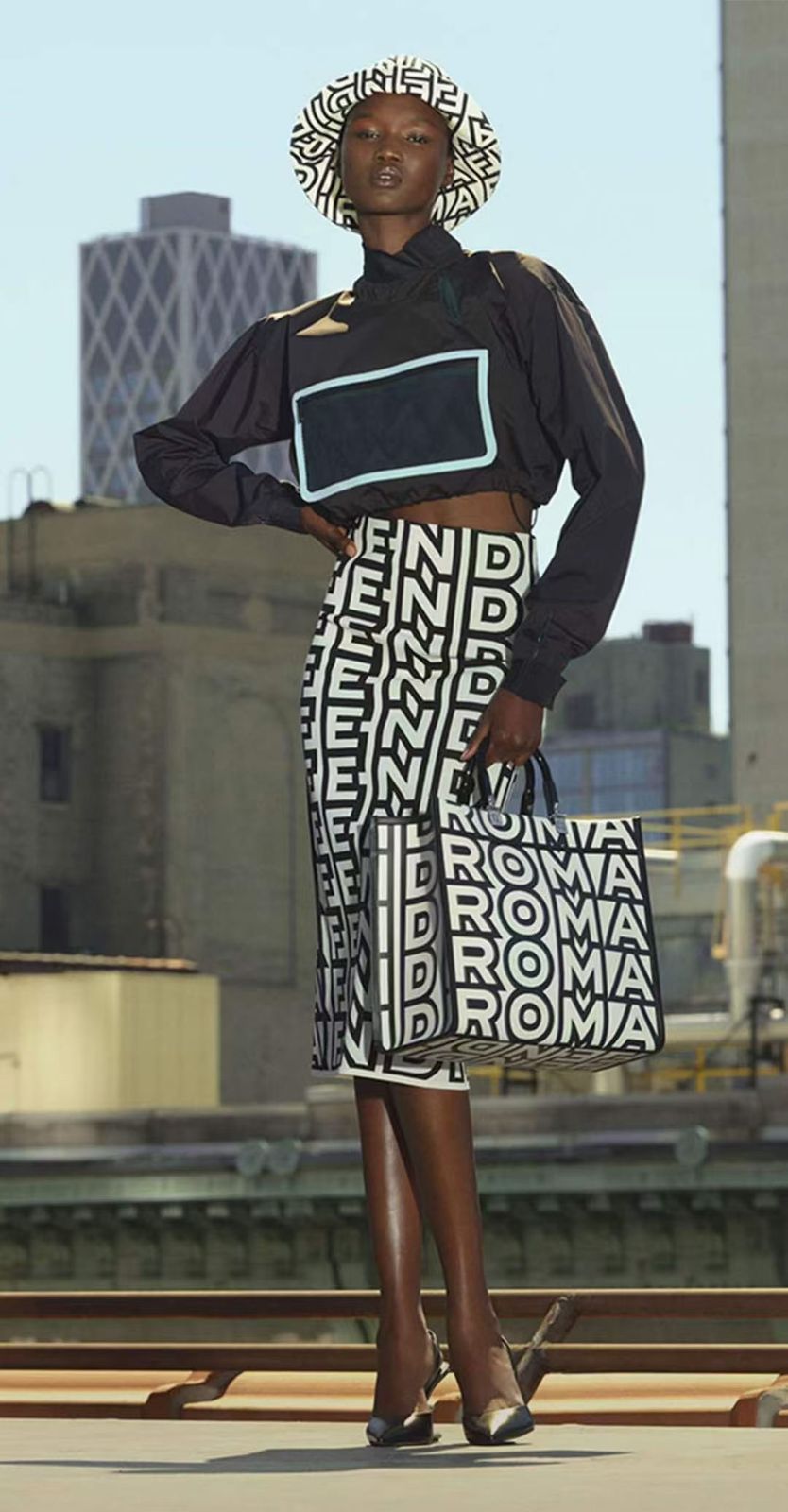 WhatsApp Image 2023-03-09 at 16.07.47 Fendi Roma Sunshine White Monogram Tote