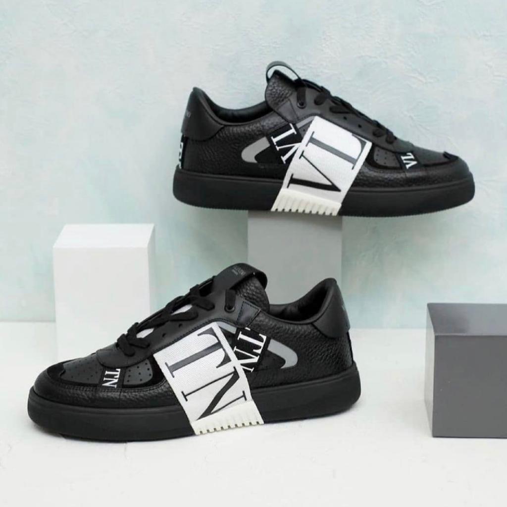 WhatsApp Image 2023-07-31 at 13.14.20 VALENTINO GARAVANI VL7N BLACK SNEAKER FOR MEN