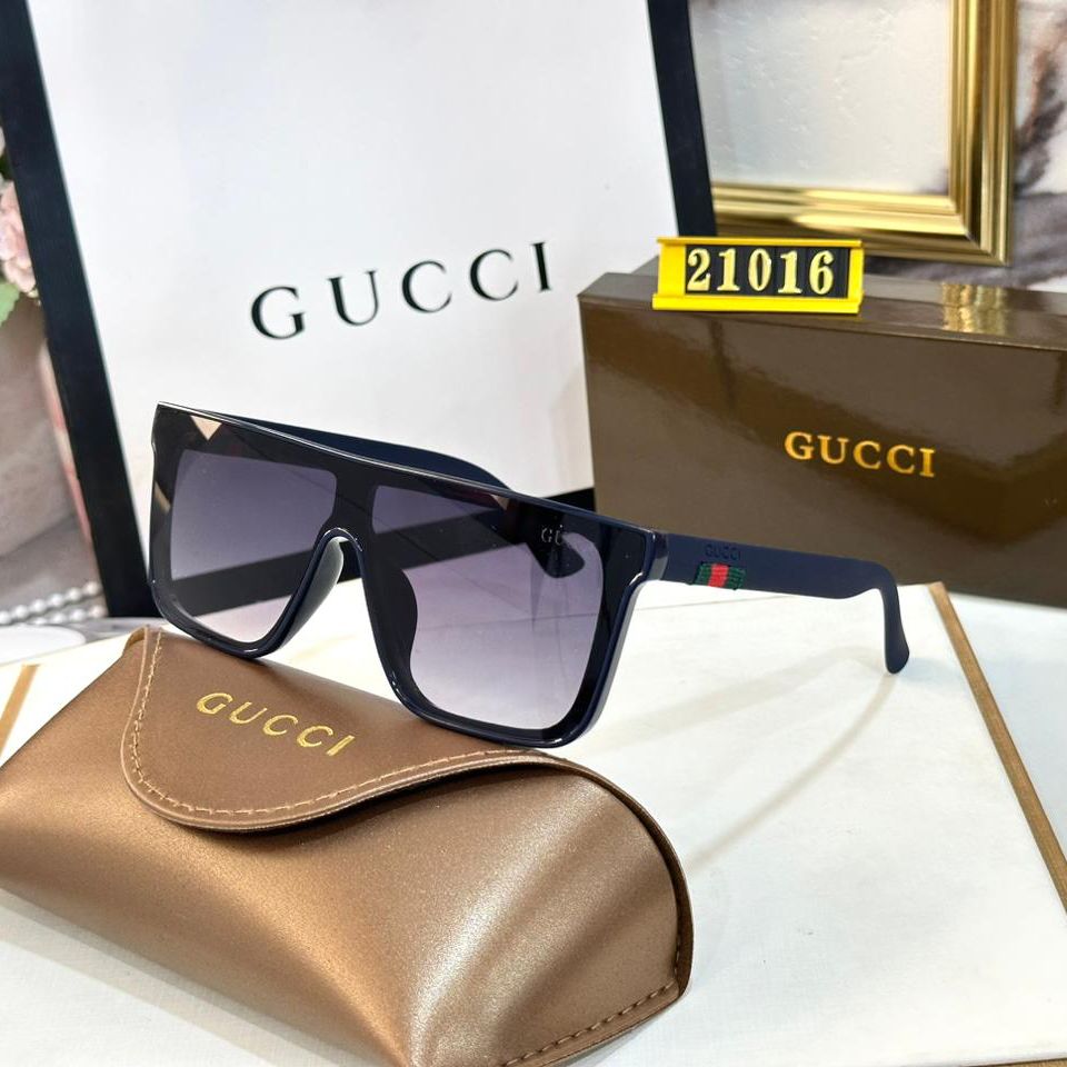 Gucci Wayfarer Men’s Sunglass