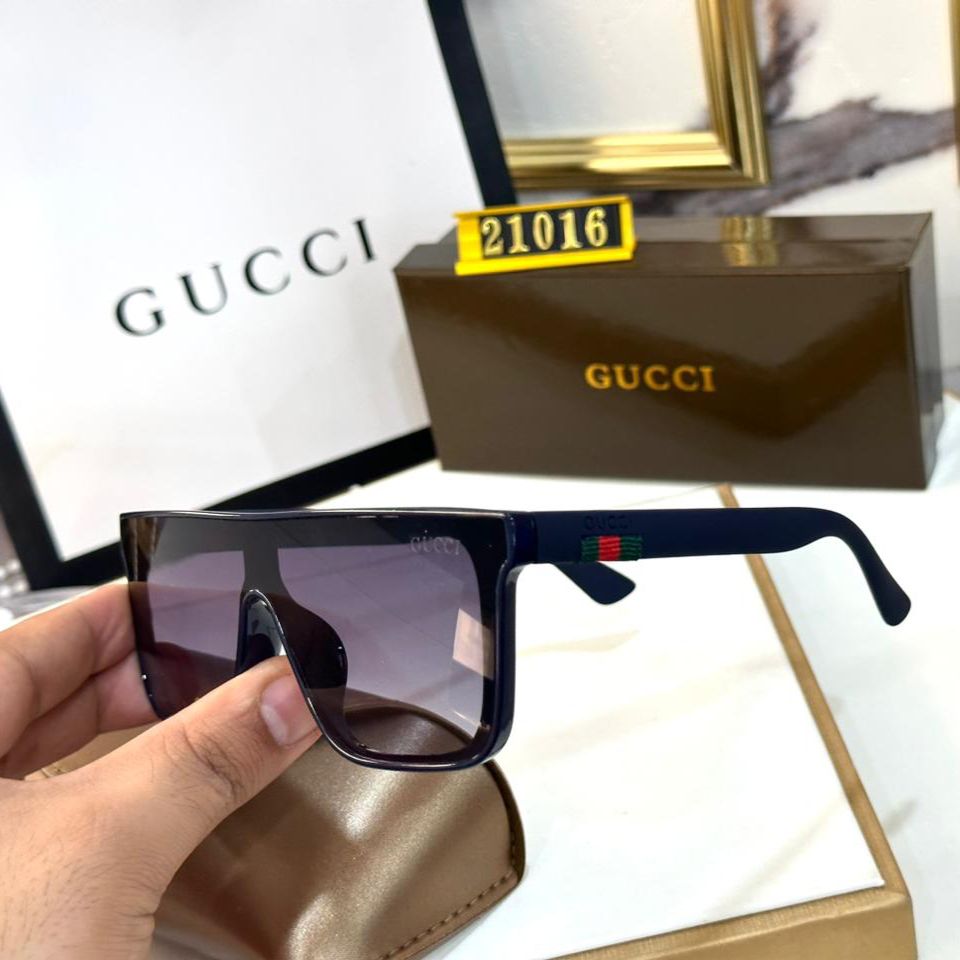 Gucci Wayfarer Men’s Sunglass