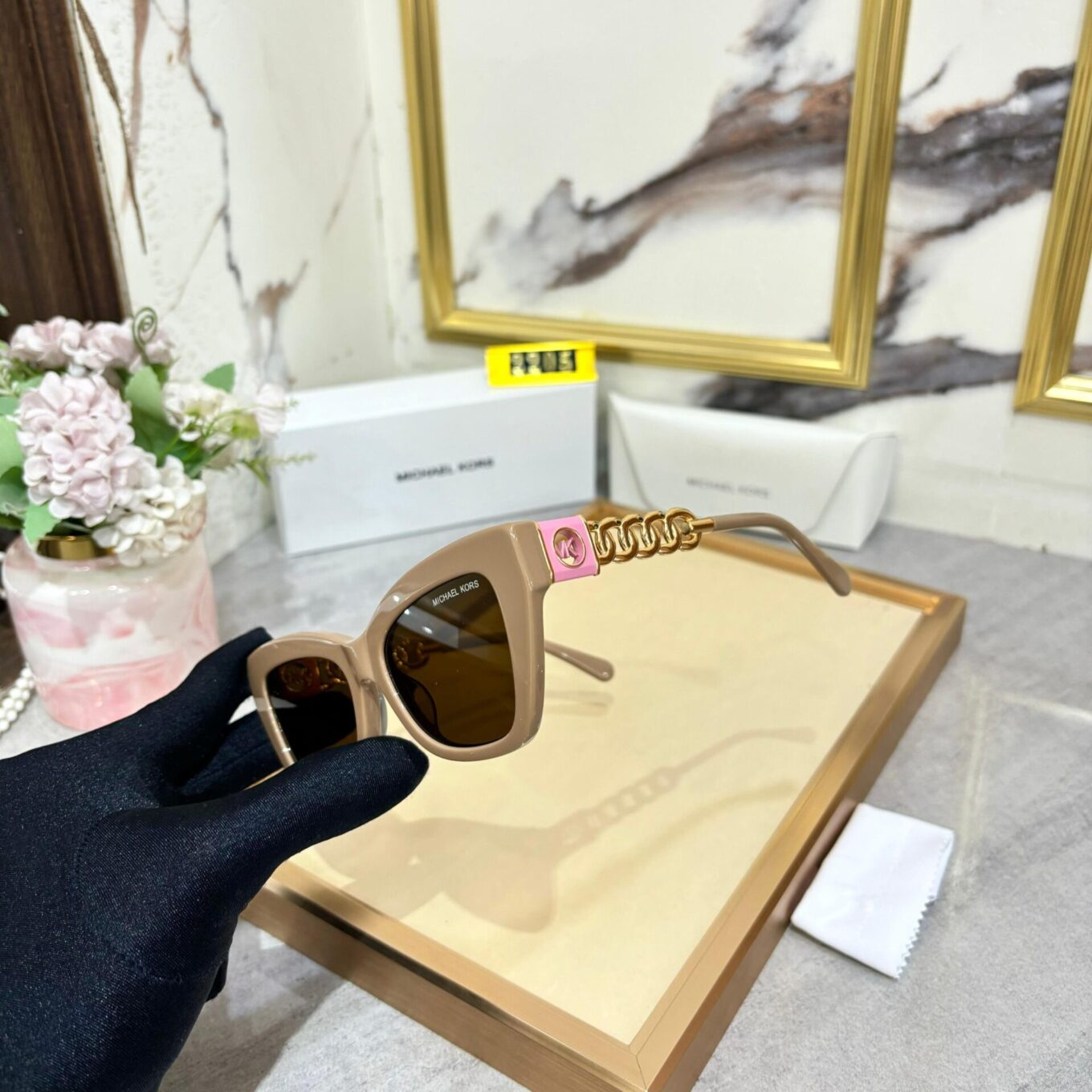 Michael Kors Cat -Eye Premium Sunglass For Women