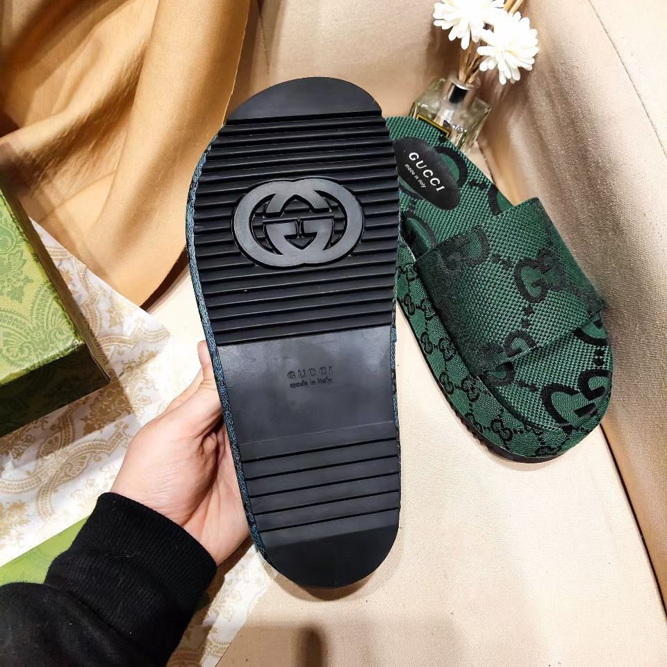 Gucci GG Canvas Green Slide Sandle