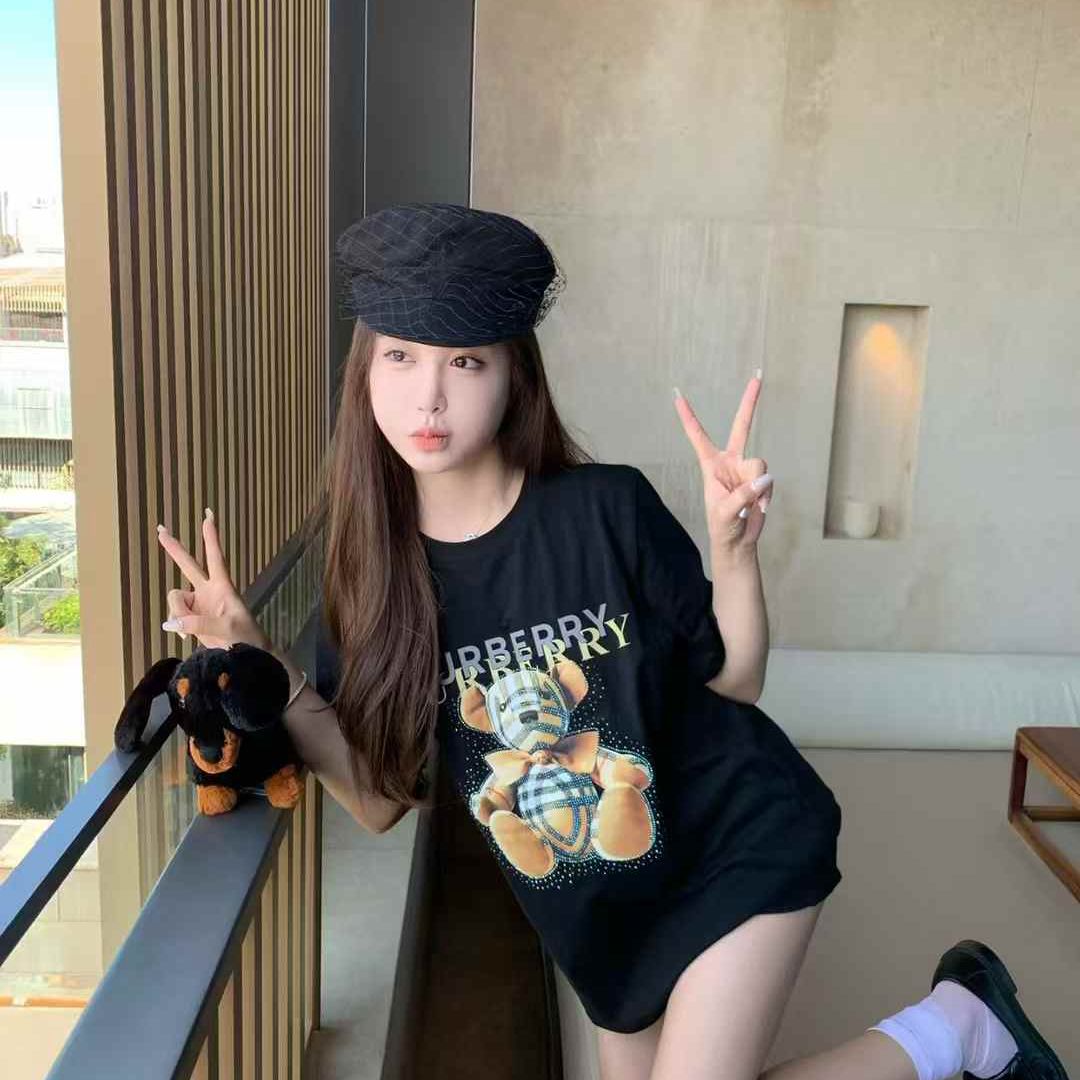 Burberry Teddy Black Oversized T-shirt  For Women