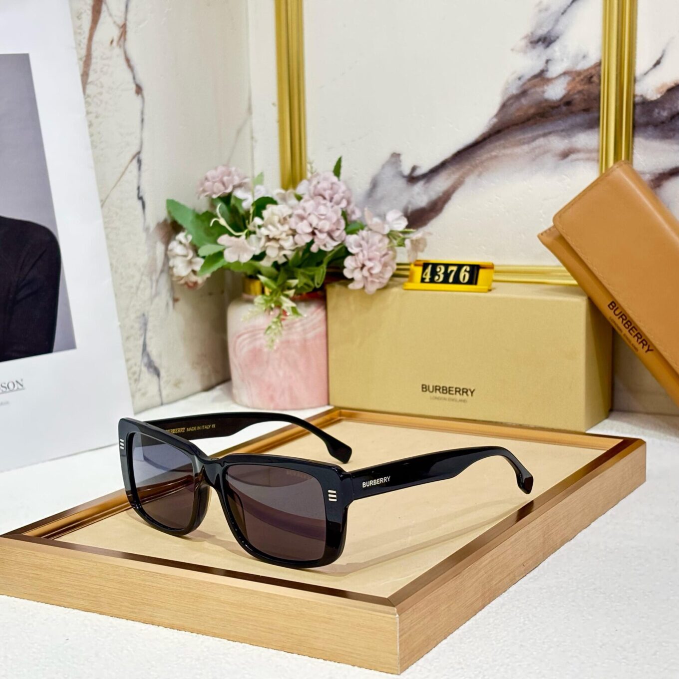 Burberry Unisex Premium Sunglass