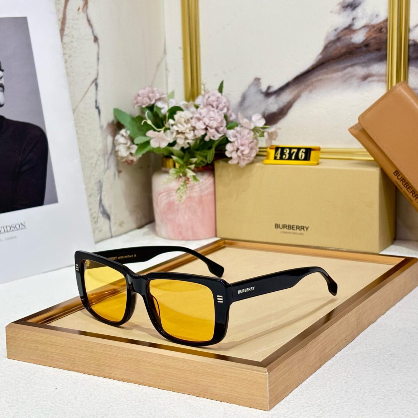 Burberry Unisex Premium Sunglass