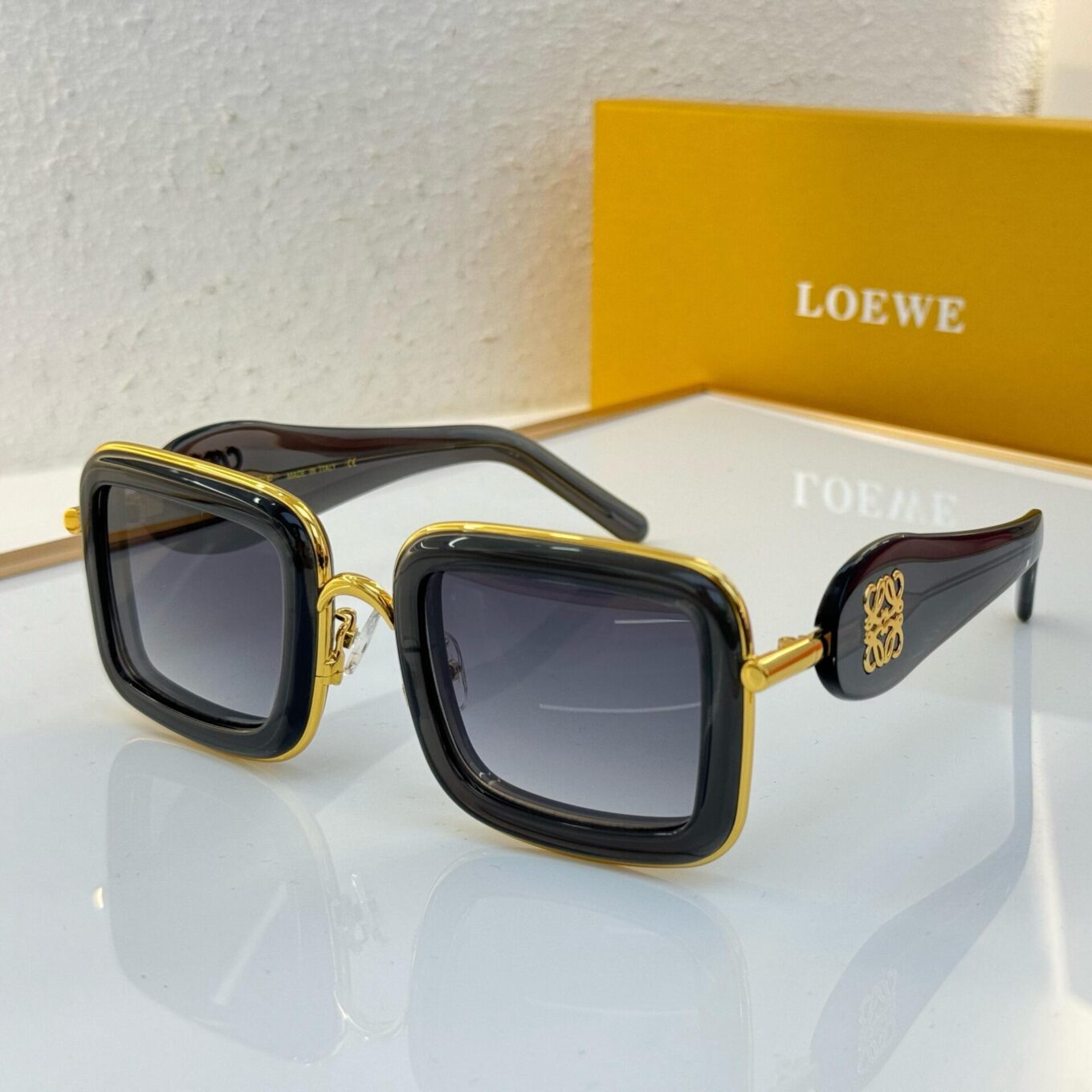 Loewe Women Premium Sunglass