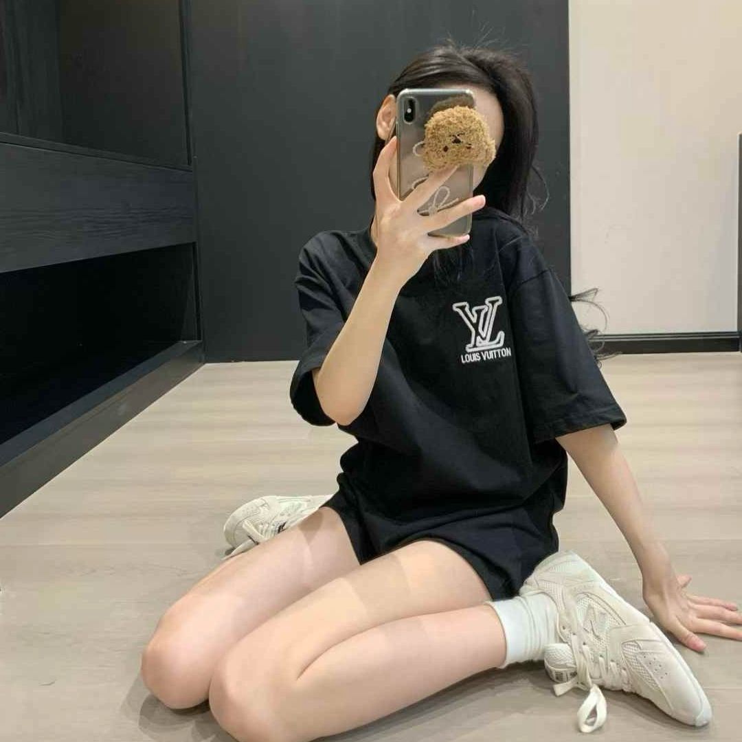 Louis Vuitton Black Monogram T-shirt