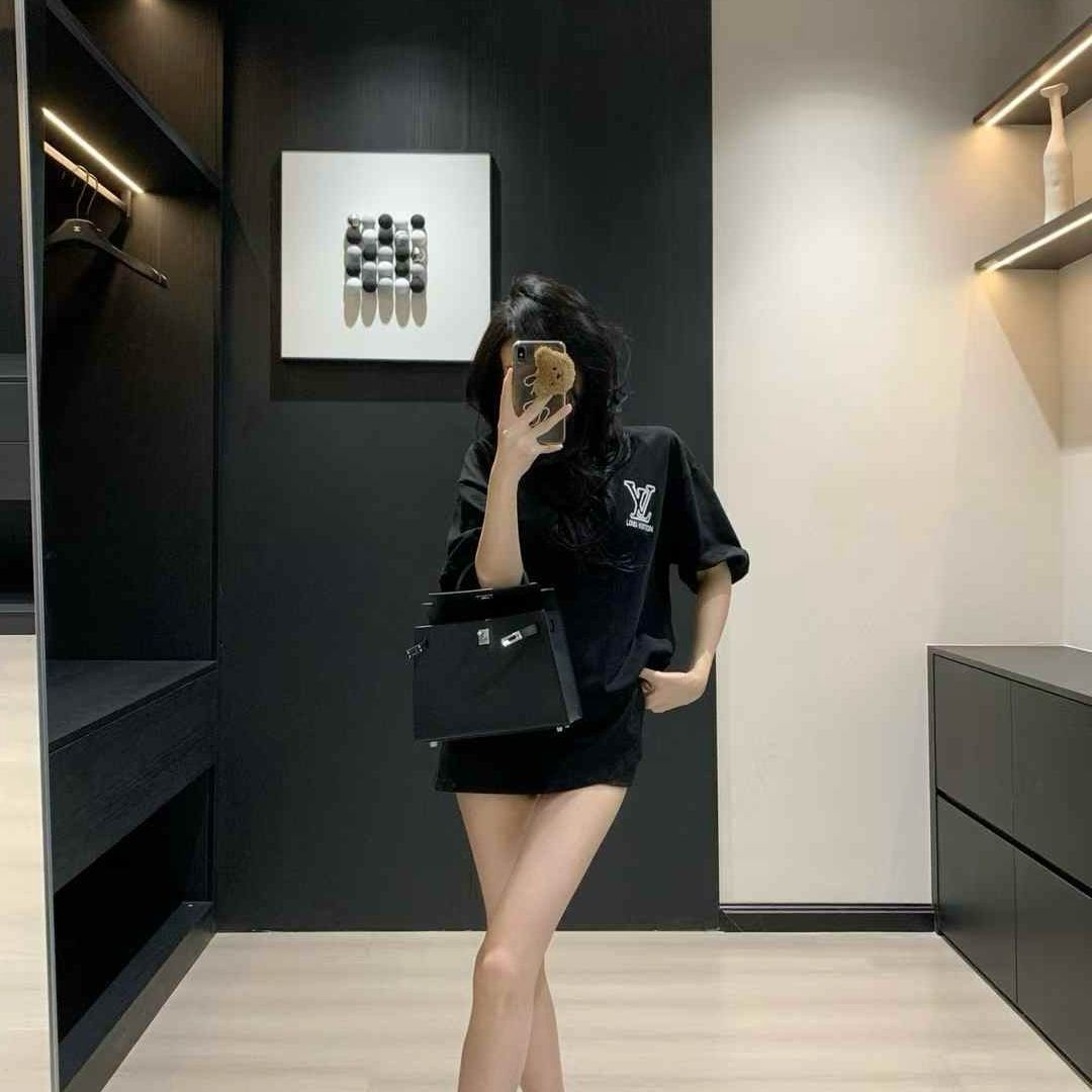 Louis Vuitton Black Monogram T-shirt