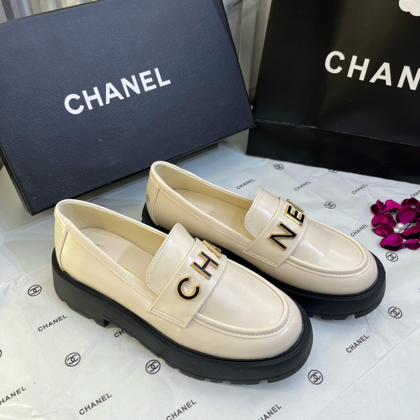 WhatsApp Image 2025-04-04 at 5.54.08 PM (1) Chanel Off White Mocassin Loafer