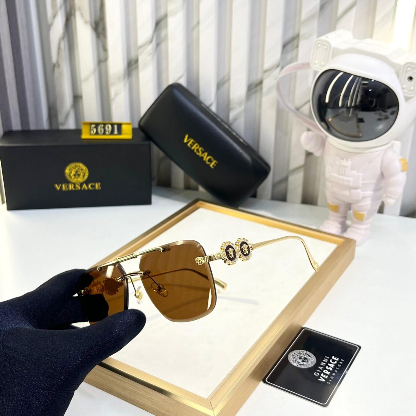 WhatsApp Image 2025-04-12 at 6.08.16 PM (1) Versace Unisex Sunglass