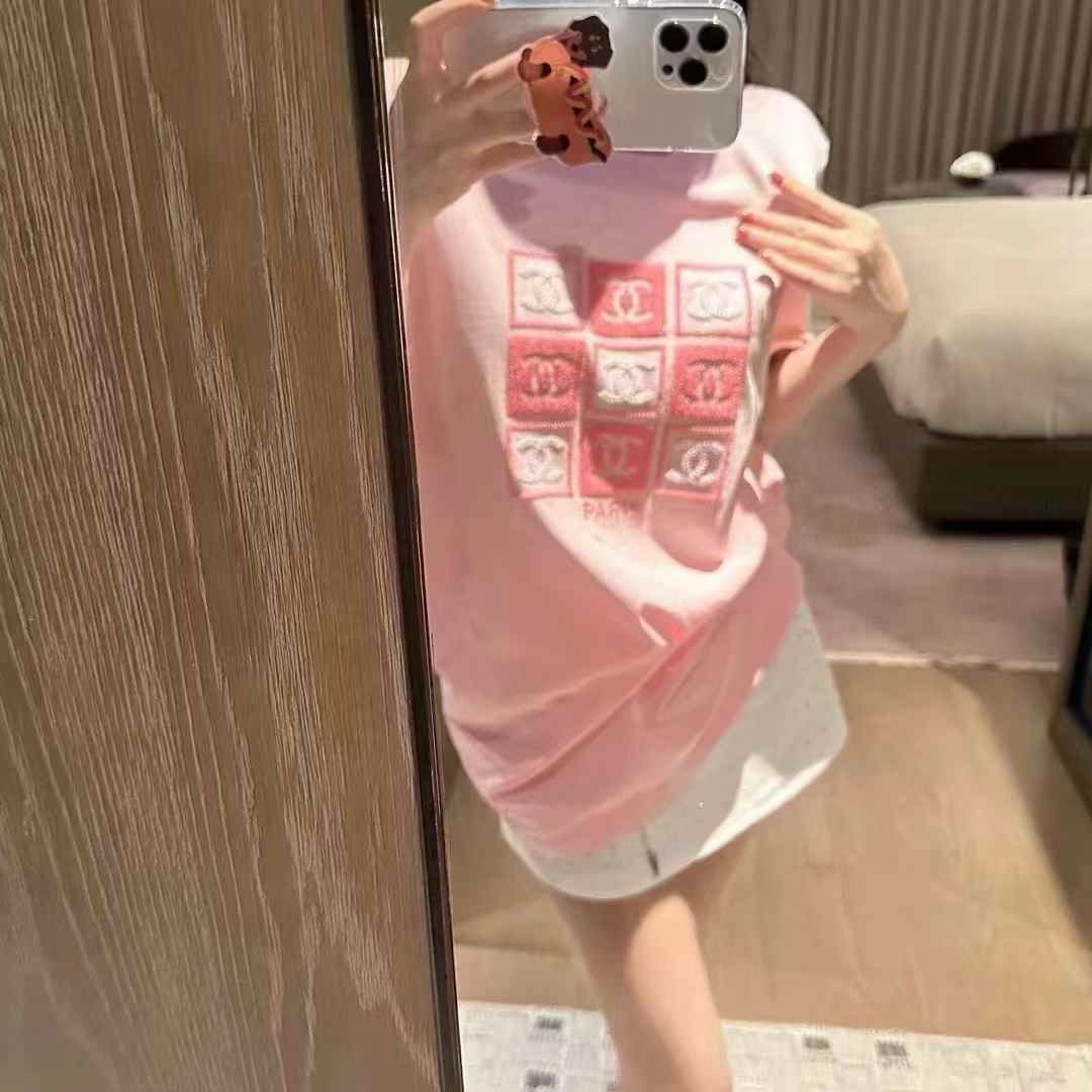 WhatsApp Image 2025-05-03 at 8.30.17 PM (1) Chanel Pink Oversized T-shirt