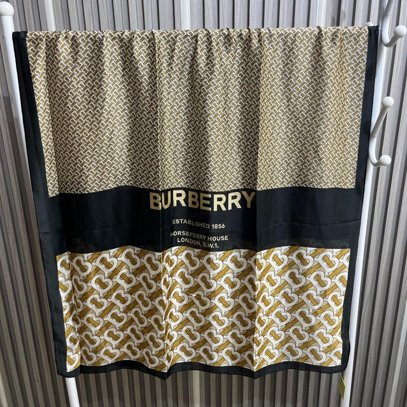 WhatsApp Image 2025-05-16 at 12.56.23 AM (1) Burberry Silk Stole