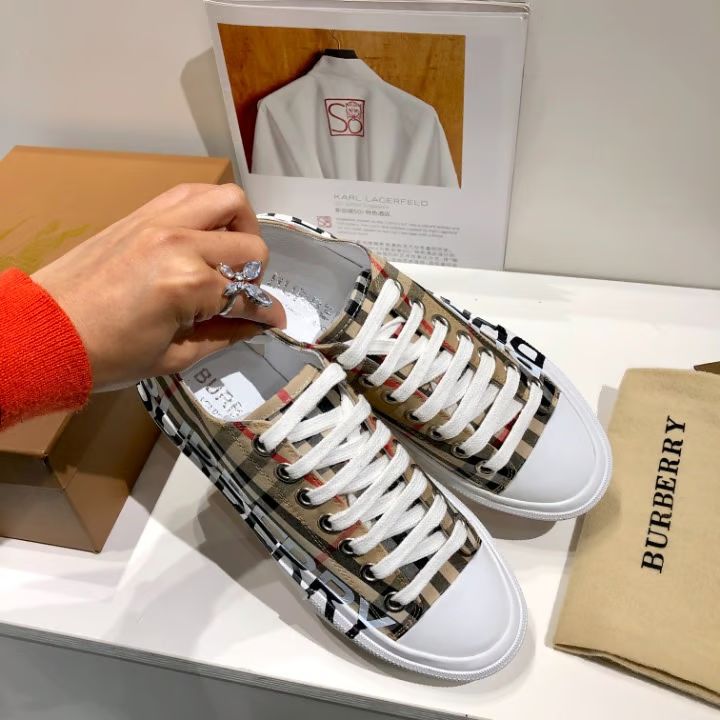 WhatsApp Image 2025-06-14 at 9.18.27 AM Burberry Logo Vintage Cotton Unisex Sneaker