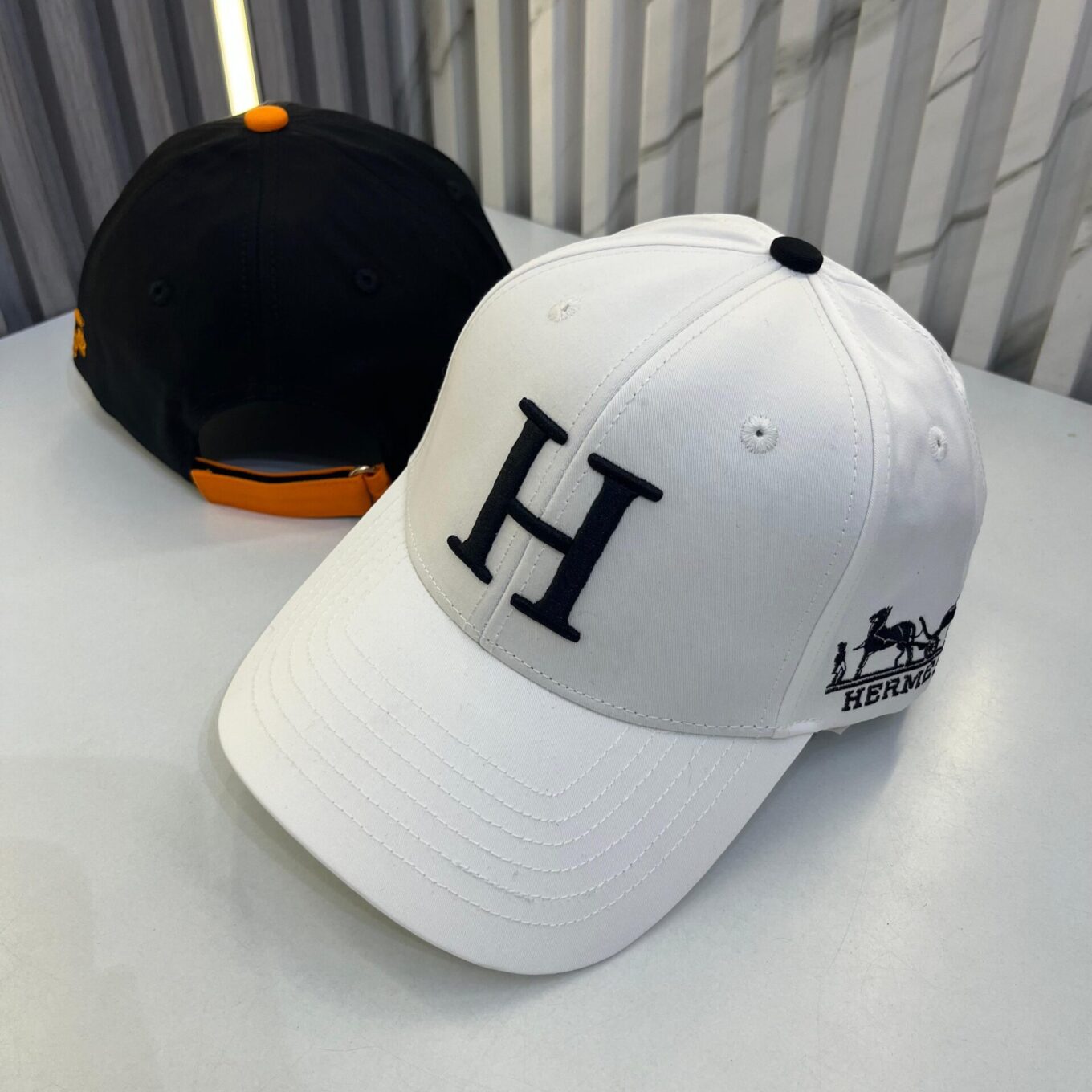Hermes White Black Baseball Cap