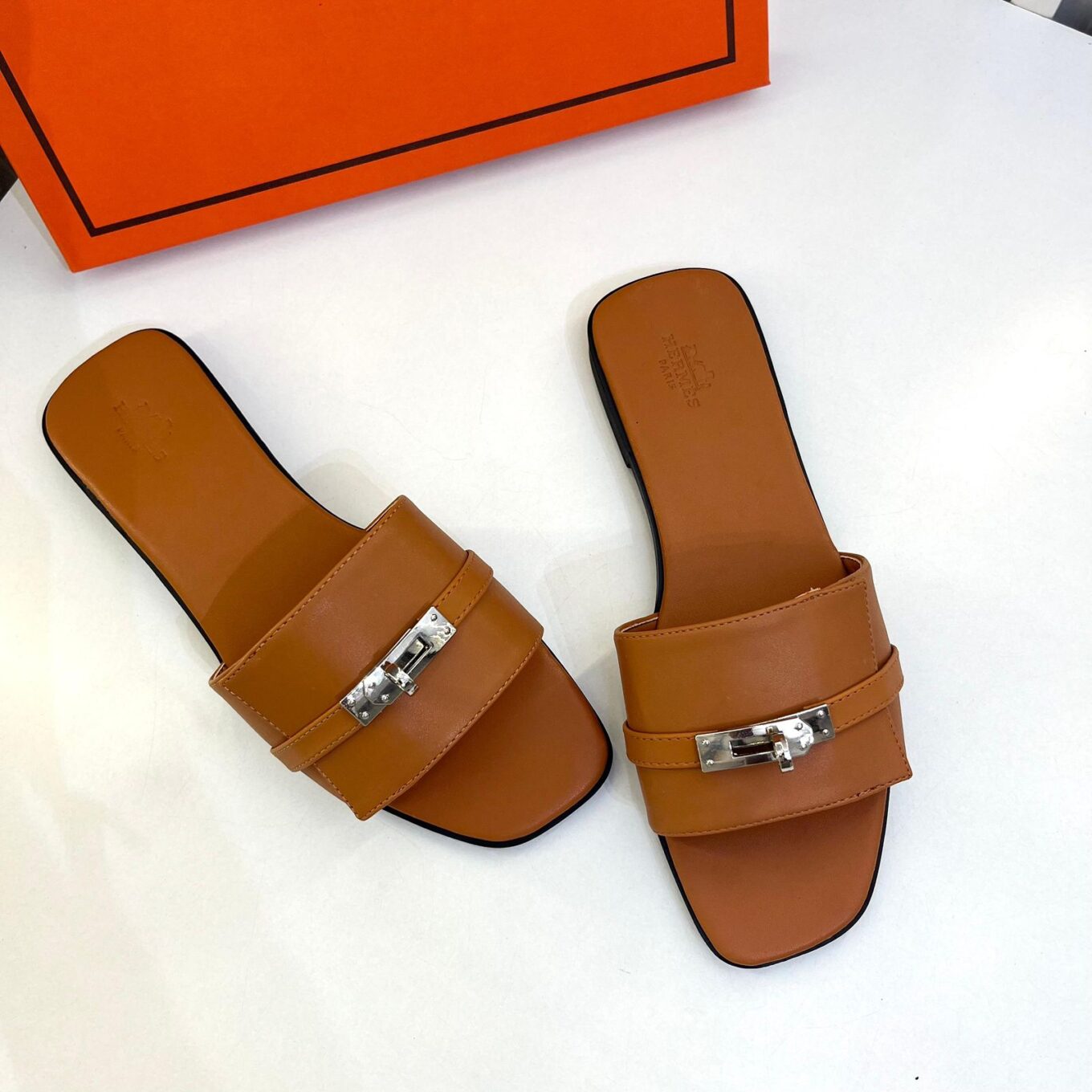 WhatsApp Image 2025-08-22 at 9.14.55 PM Hermes Giulia Brown Slide Sandal