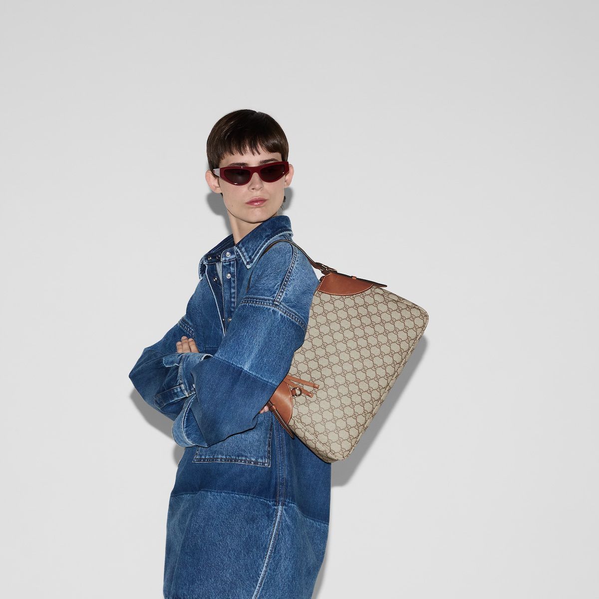 WhatsApp Image 2025-09-08 at 5.59.28 PM (2) Gucci Emblem Medium Shoulder Bag