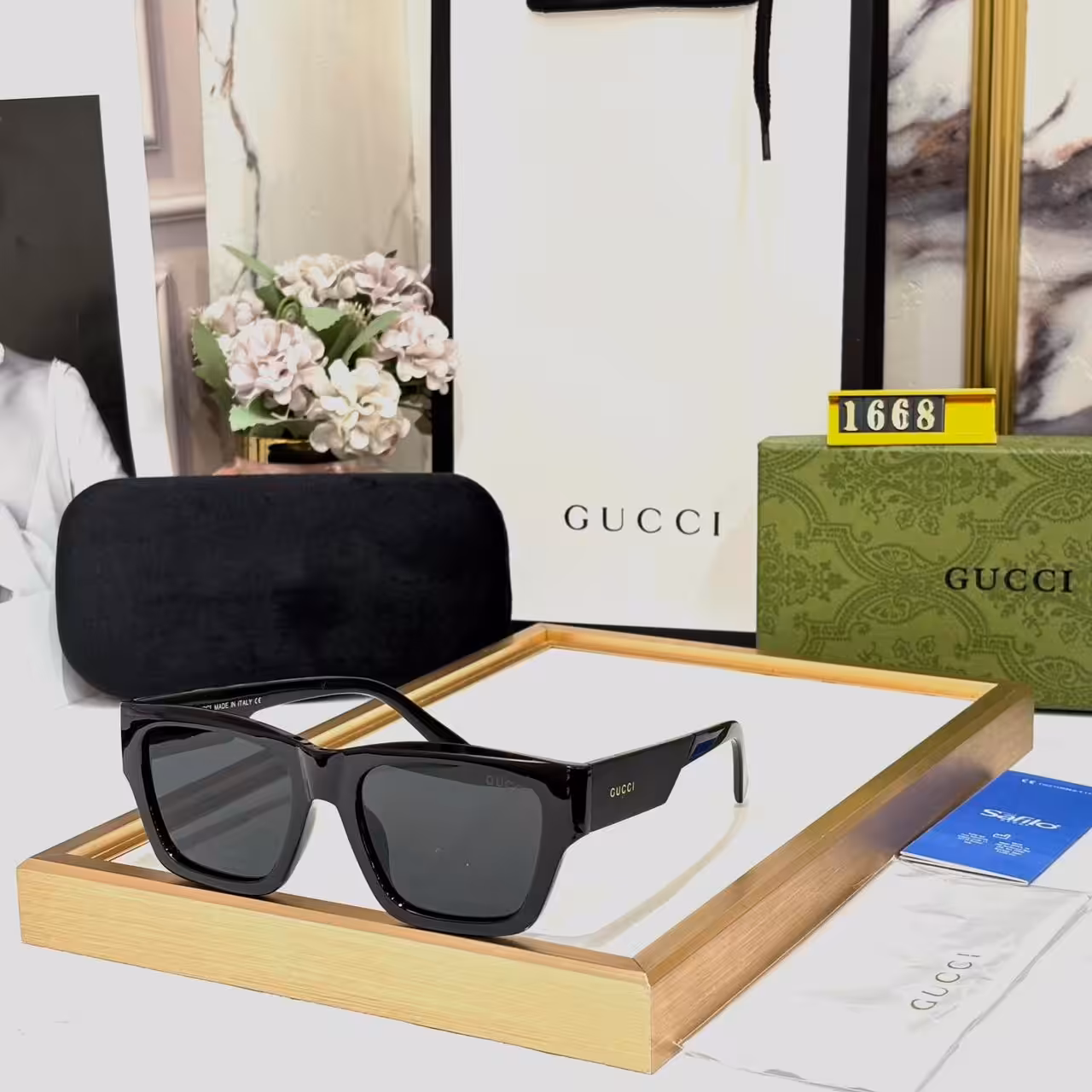 Gucci Rectangular UV Protected Unisex Sunglass