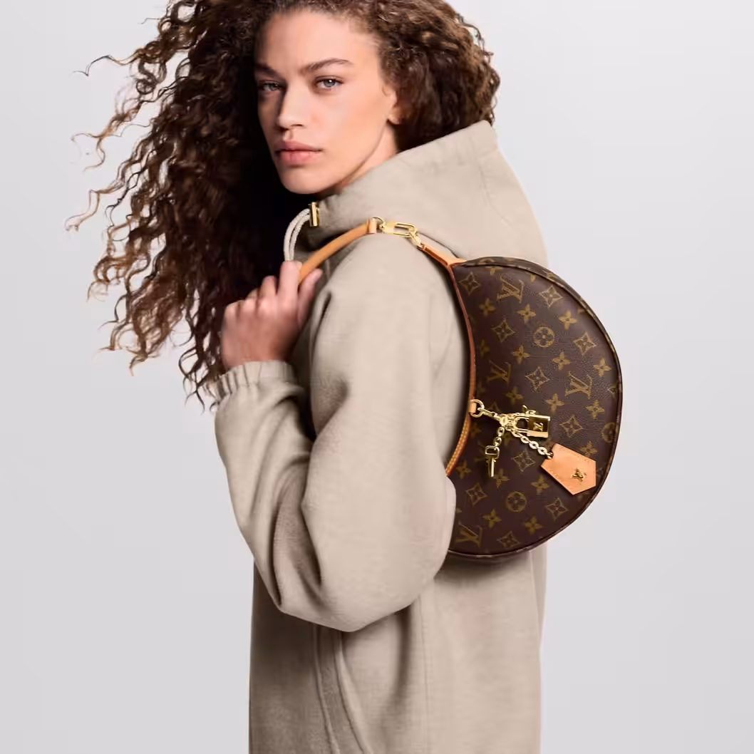 WhatsApp Image 2025-10-22 at 12.50.40 AM Louis Vuitton Looping Premium Quality Handbag (With Double Box)