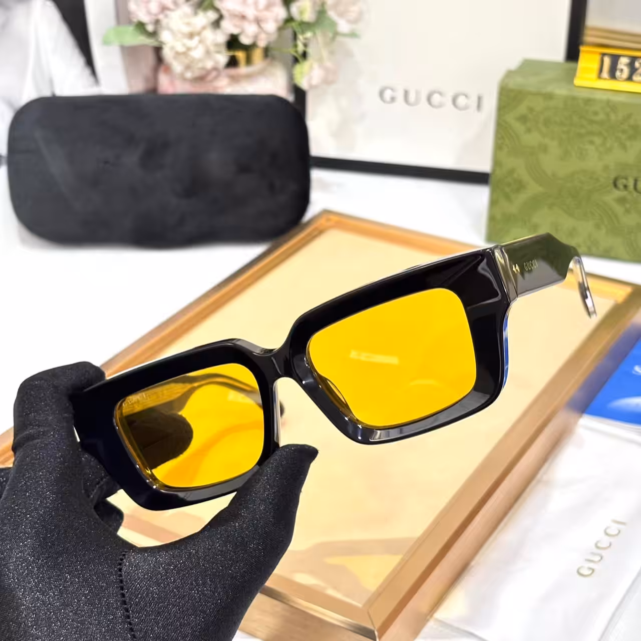 Gucci Wayfarer Yellow Glass Unisex Premium Sunglass