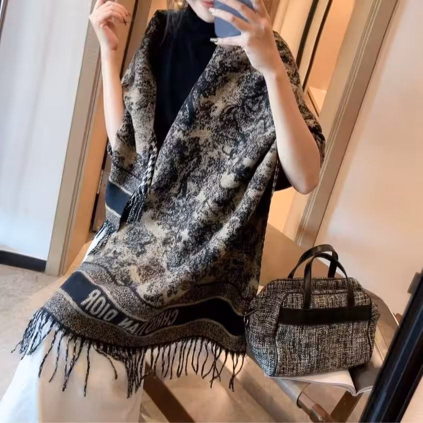 Dior Jungle Premium Quaity Unisex Woolen Stole