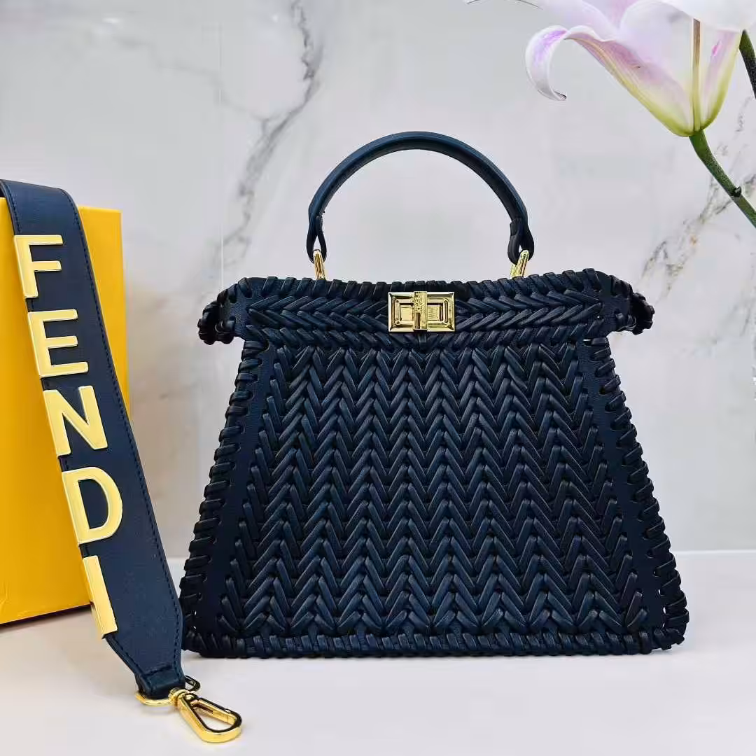 WhatsApp Image 2025-12-18 at 12.04.41 AM Fendi Peekaboo ISeeU Black Color Hand Bag