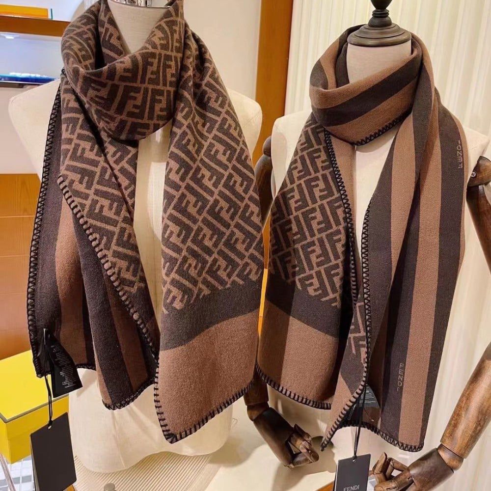 Fendi FF Coffee Muffler