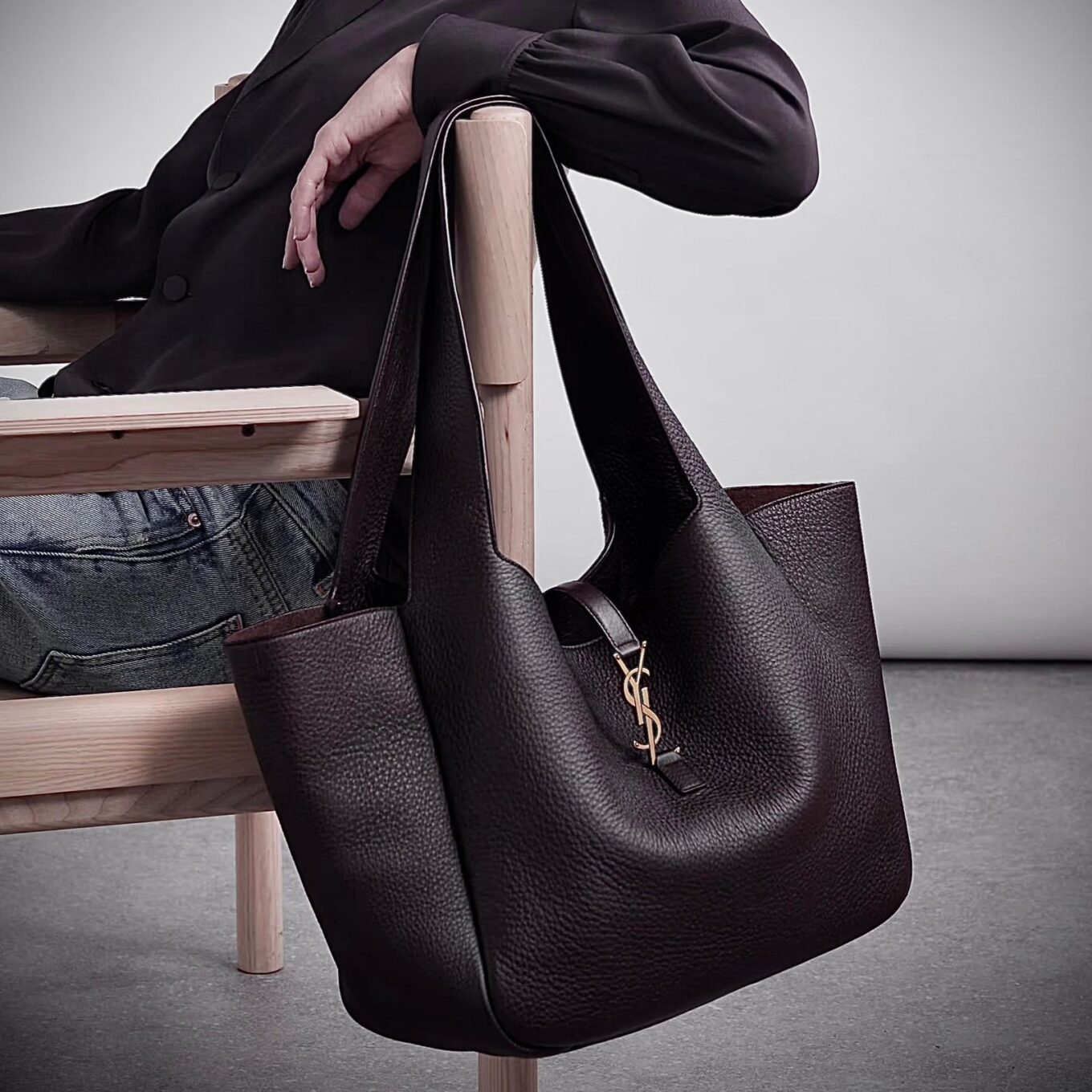 WhatsApp Image 2026-01-22 at 10.54.06 PM Ysl Black Le 5 A7 Bea Tote