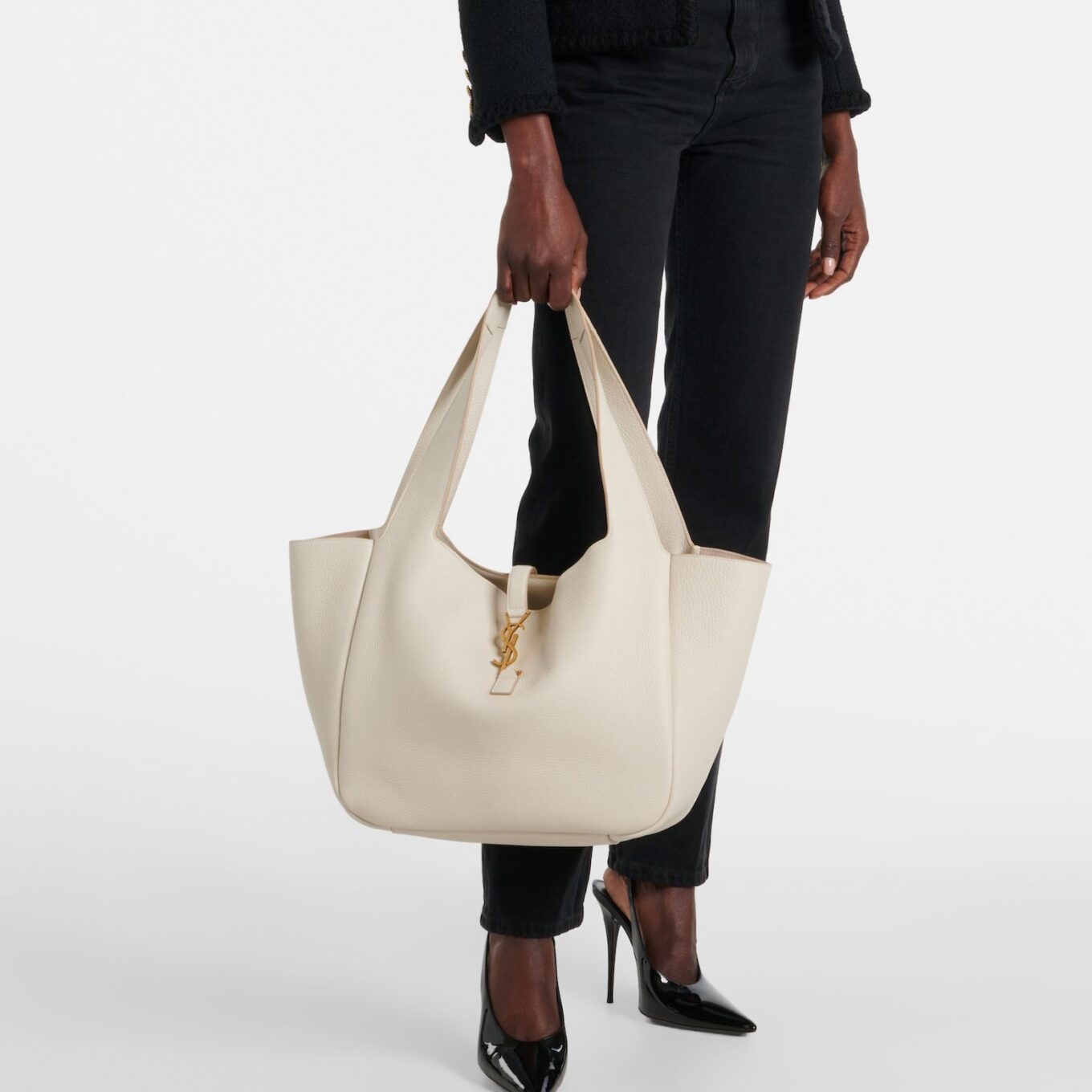 WhatsApp Image 2026-01-22 at 11.09.23 PM Ysl White Le 5 A7 Bea Tote