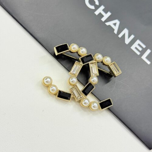 Chanel Pearl N Crystal CC Brooch